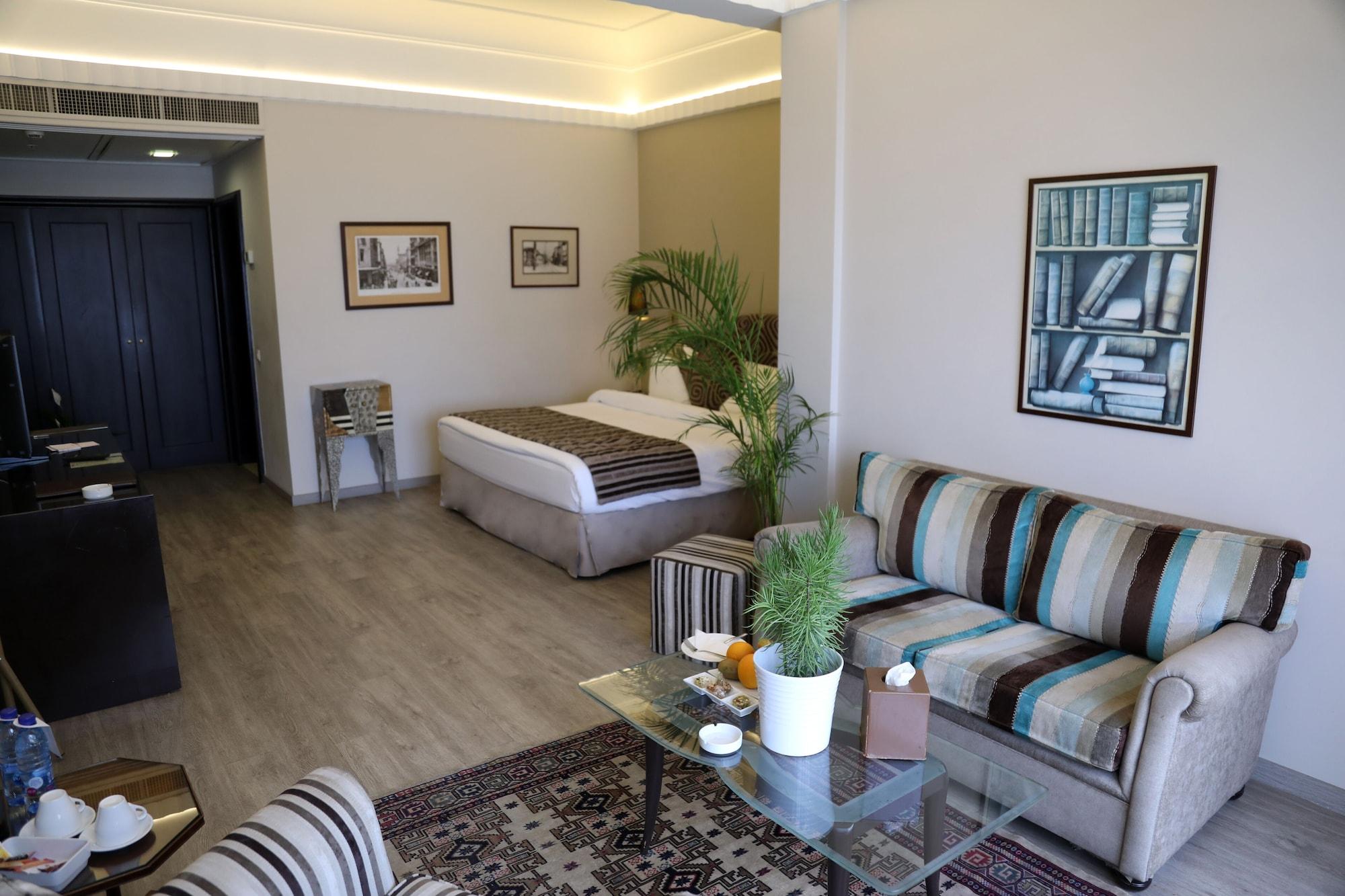 ביירות Warwick Palm Beach Hotel מראה חיצוני תמונה
