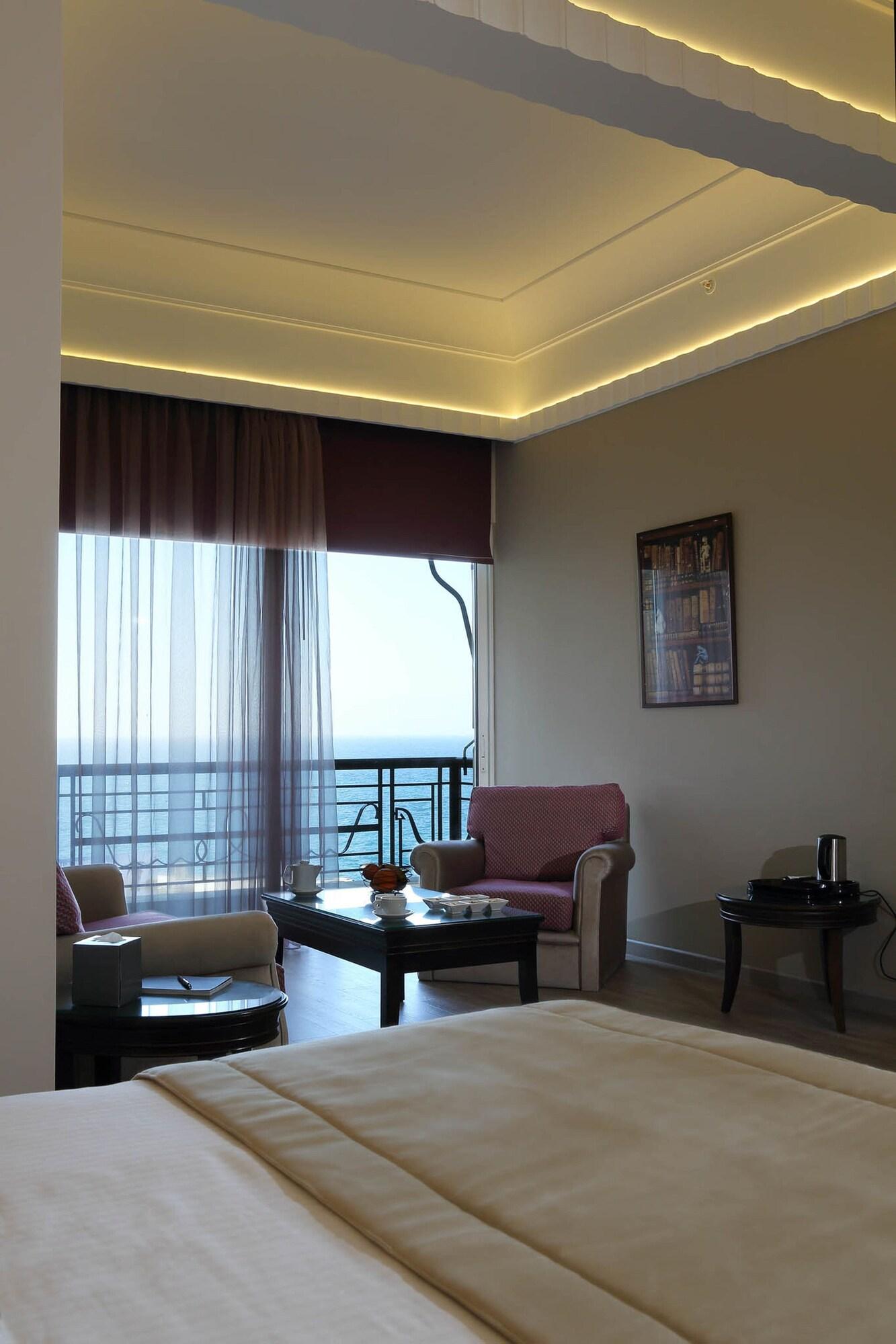 ביירות Warwick Palm Beach Hotel מראה חיצוני תמונה