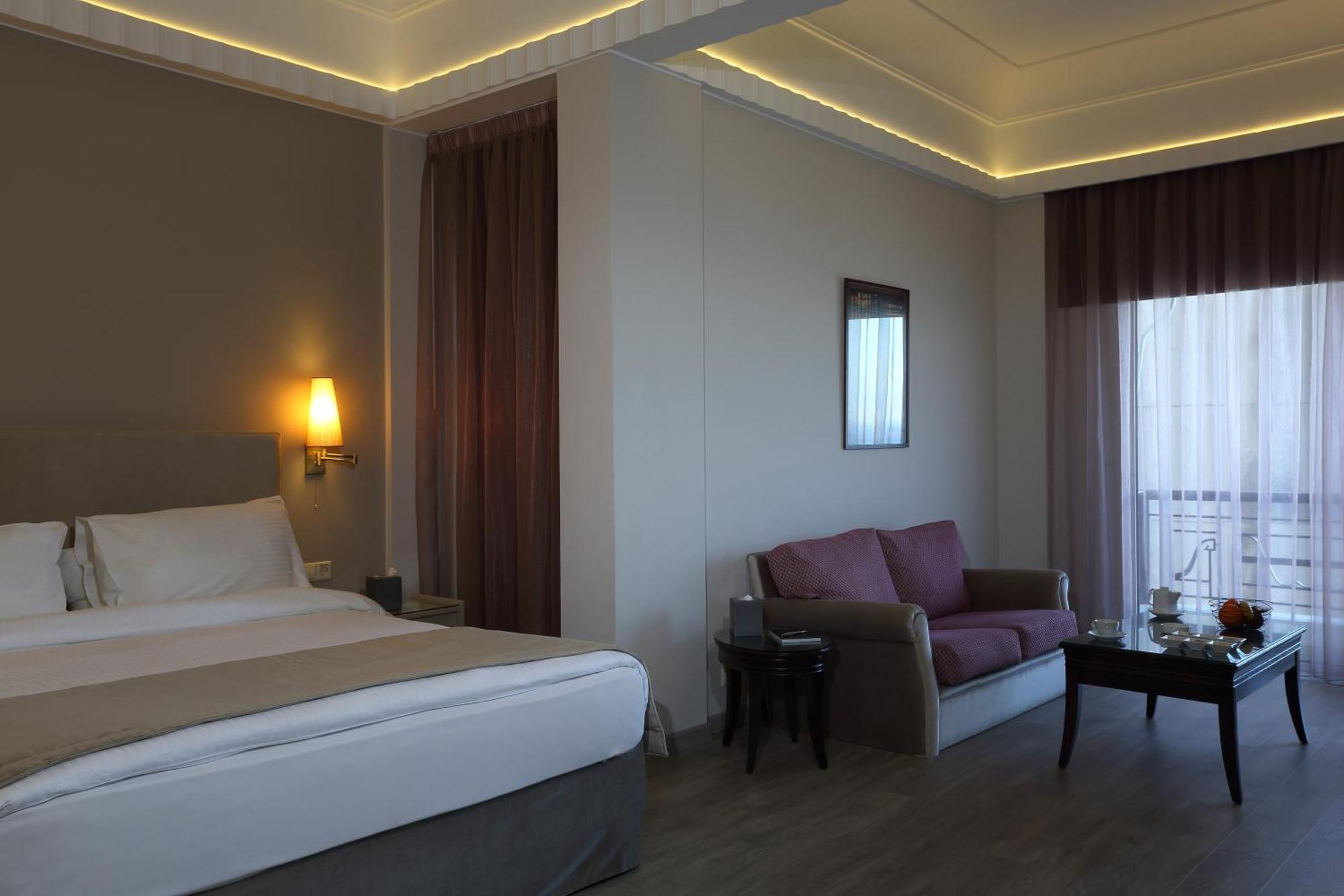 ביירות Warwick Palm Beach Hotel מראה חיצוני תמונה