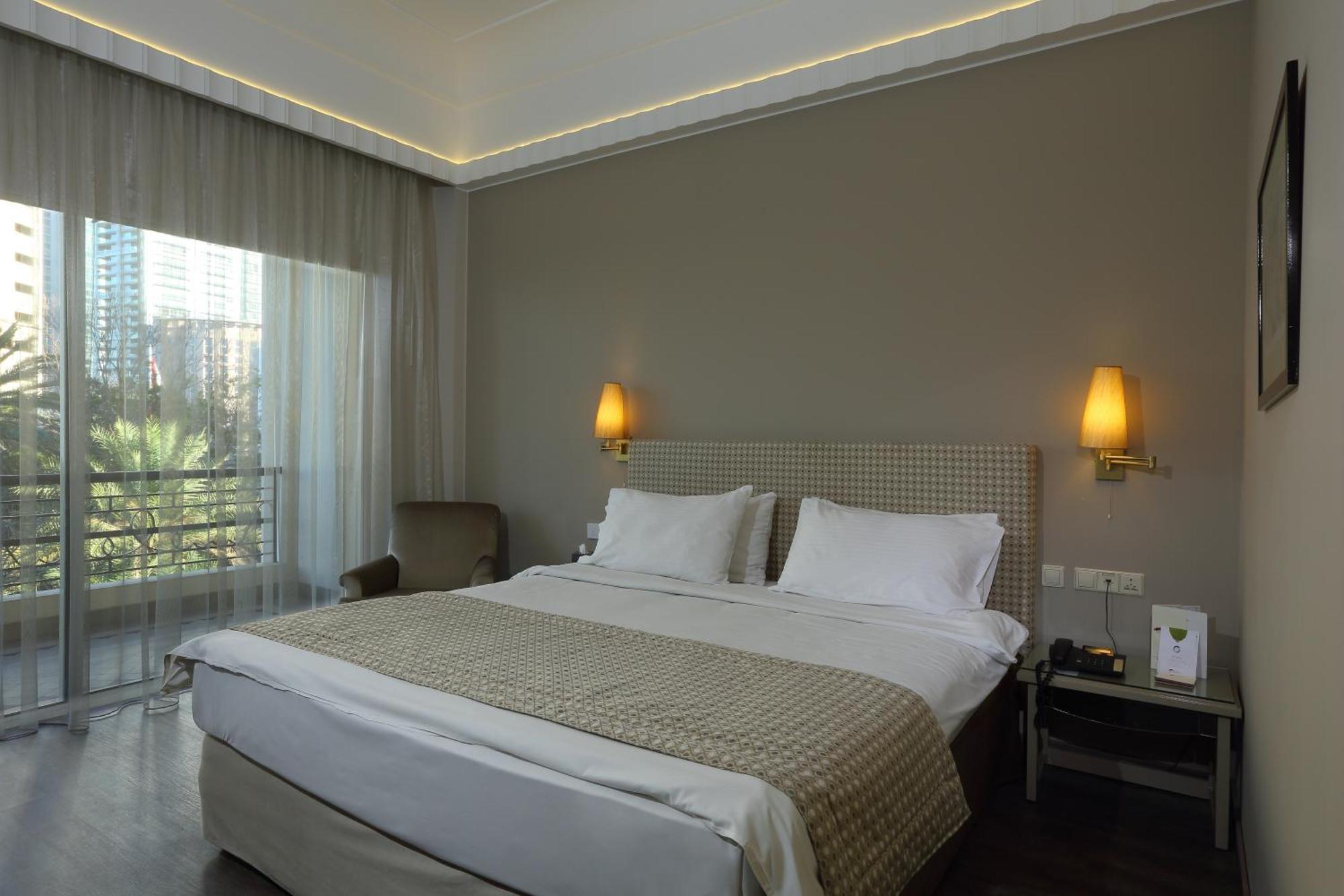 ביירות Warwick Palm Beach Hotel מראה חיצוני תמונה