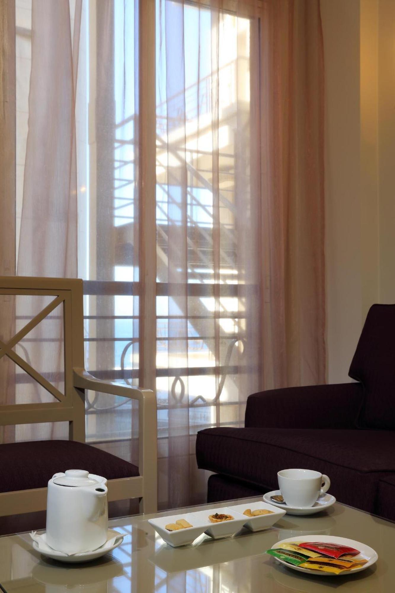 ביירות Warwick Palm Beach Hotel חדר תמונה