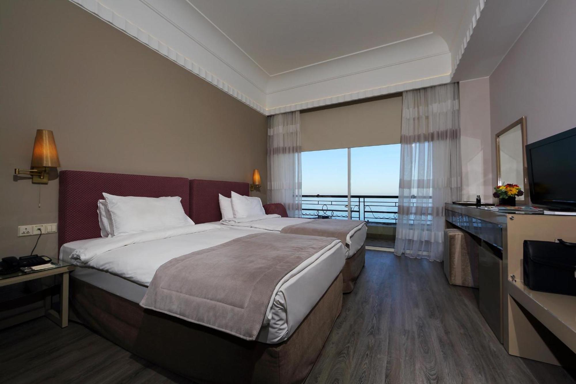 ביירות Warwick Palm Beach Hotel חדר תמונה